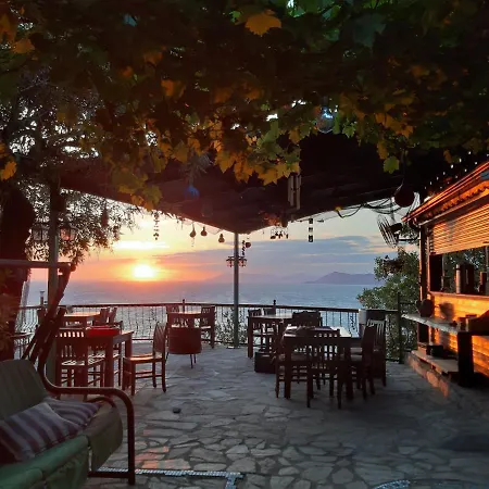 홈스테이 Casa Roja *