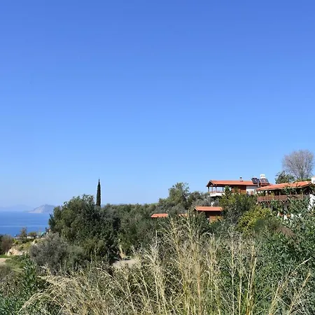 Casa Roja Homestay Cedit