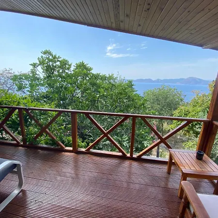 בית אירוח Casa Roja Cedit