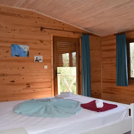 Casa Roja Alloggio in famiglia Faralya