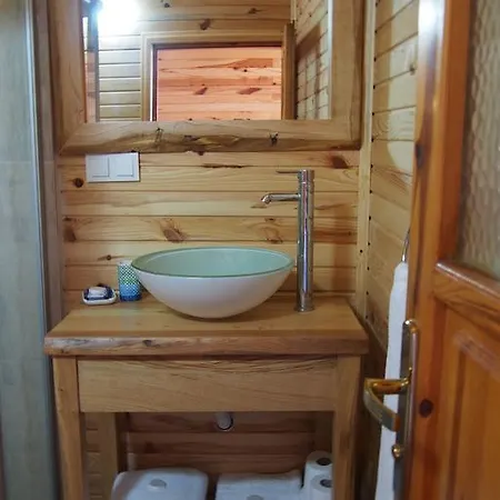 בית אירוח Casa Roja Cedit