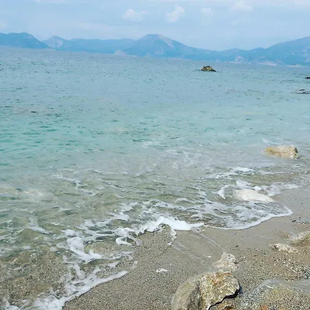 בית אירוח Casa Roja *